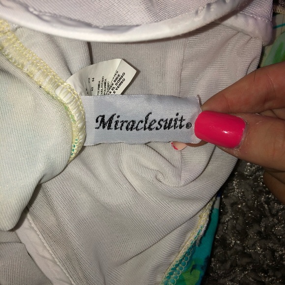 One piece swimsuit - Picture 5 of 6